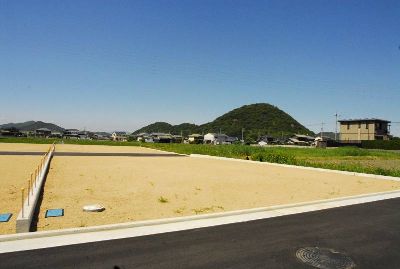 さぬき市寒川町石田東 寒川中央団地8号地の外観写真