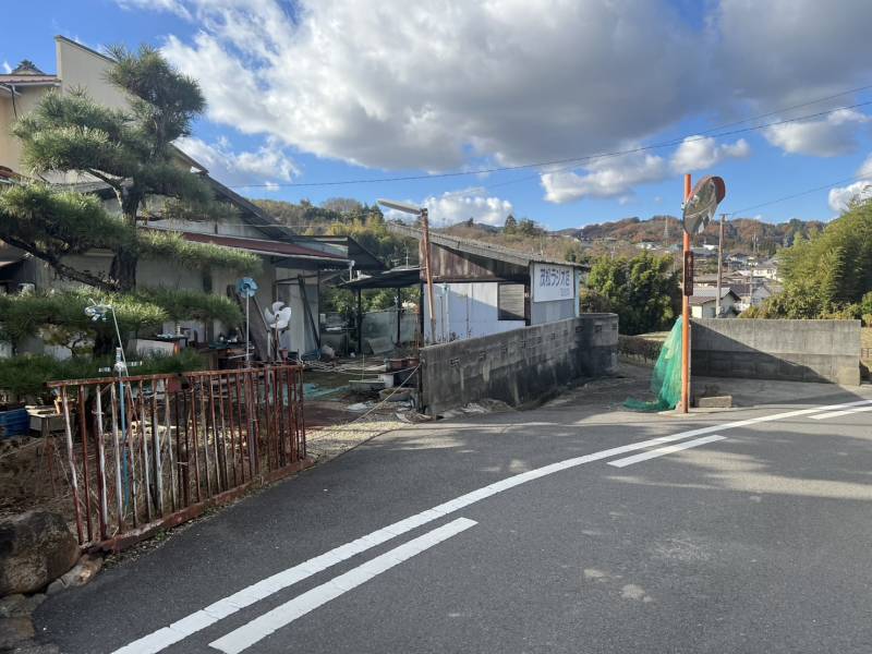 伊予郡砥部町北川毛 北川毛308　990万円  物置付　売土地の外観写真