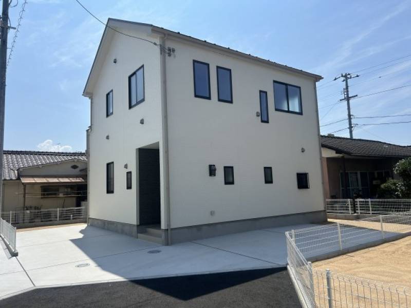 松山市西垣生町 一戸建 の外観写真