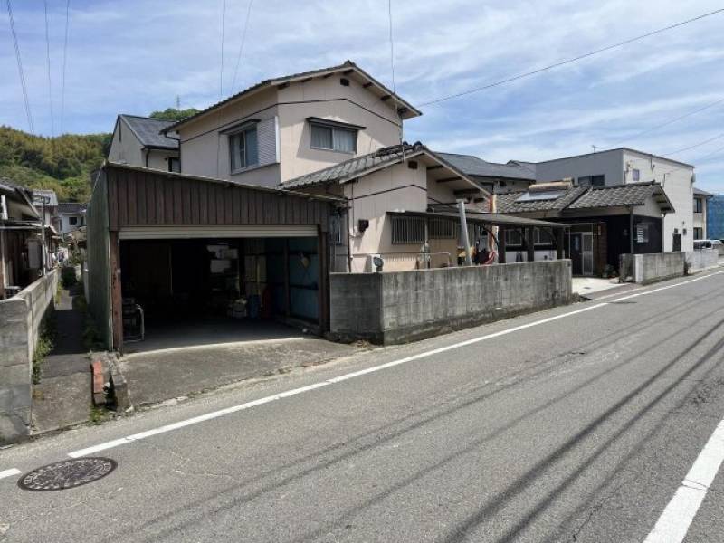 松山市北斎院町 一戸建 の外観写真