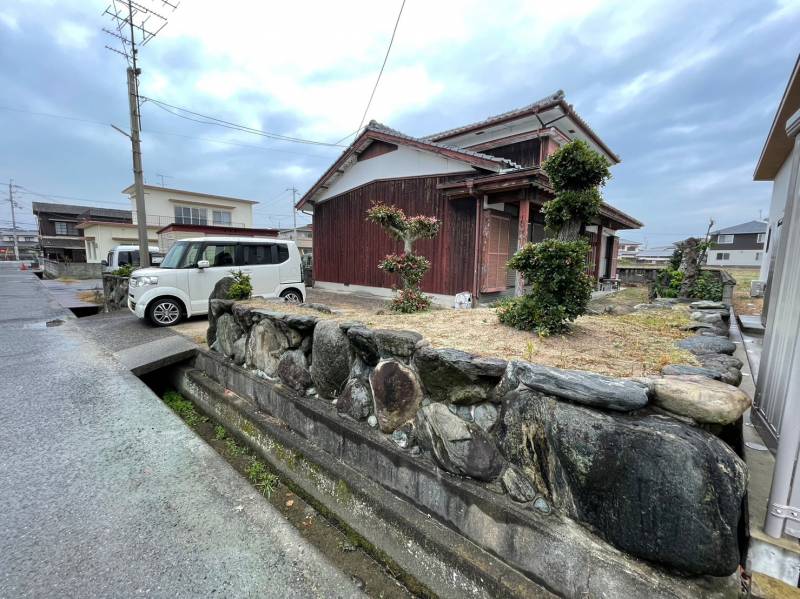 新居浜市沢津町 一戸建 の外観写真