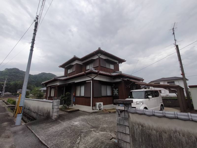 新居浜市神郷 一戸建 の外観写真