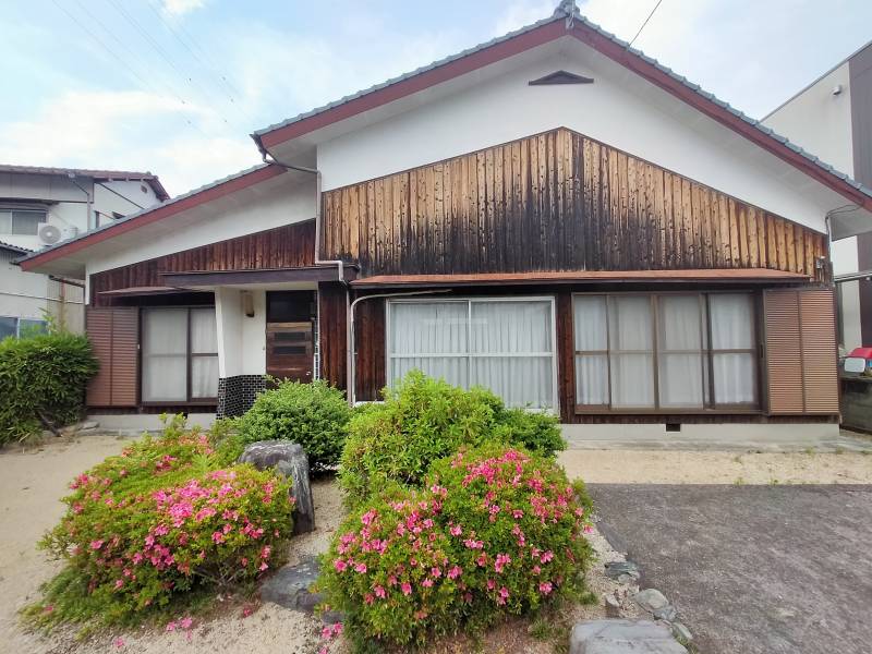 新居浜市本郷 一戸建 の外観写真