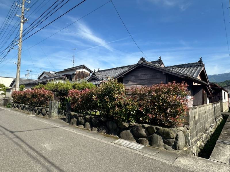 新居浜市田の上  1の外観写真