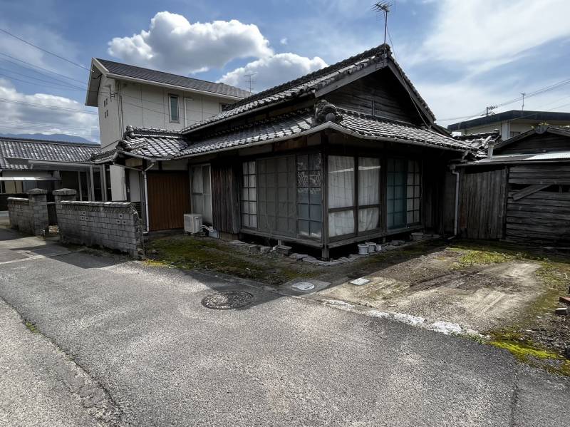 西条市船屋甲 一戸建 の外観写真