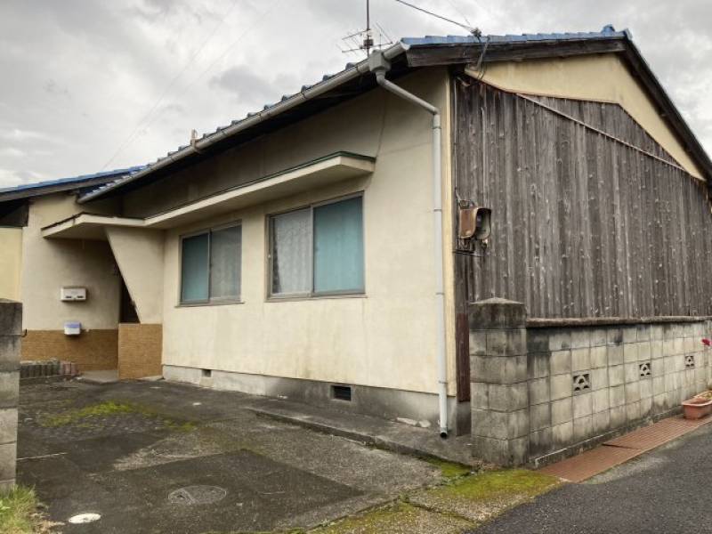 西条市安知生 一戸建 の外観写真