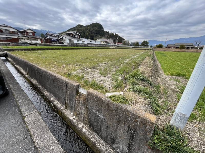 西条市小松町南川  の外観写真