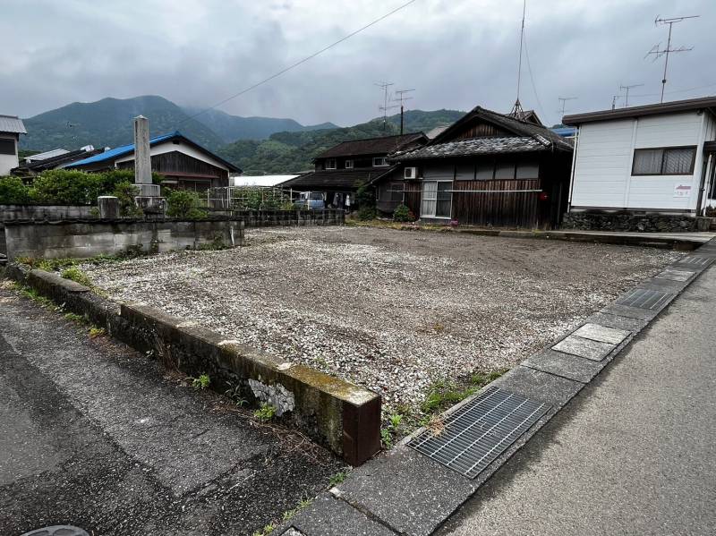 西条市丹原町来見  の外観写真