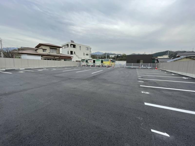 新田町２丁目乙1756-1　駐車場 14の外観写真