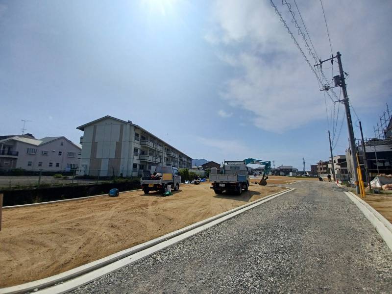 伊予郡砥部町高尾田 砥部町高尾田（大学前）8号地の外観写真