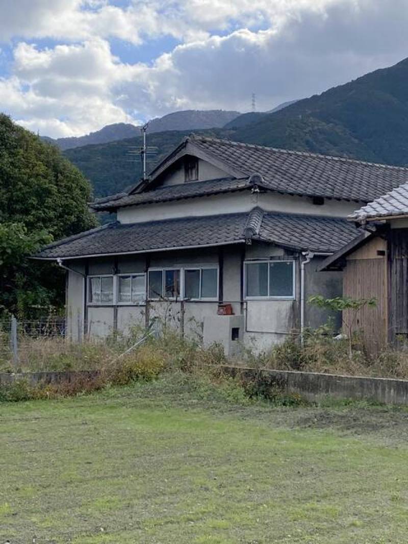 新居浜市船木 一戸建 の外観写真