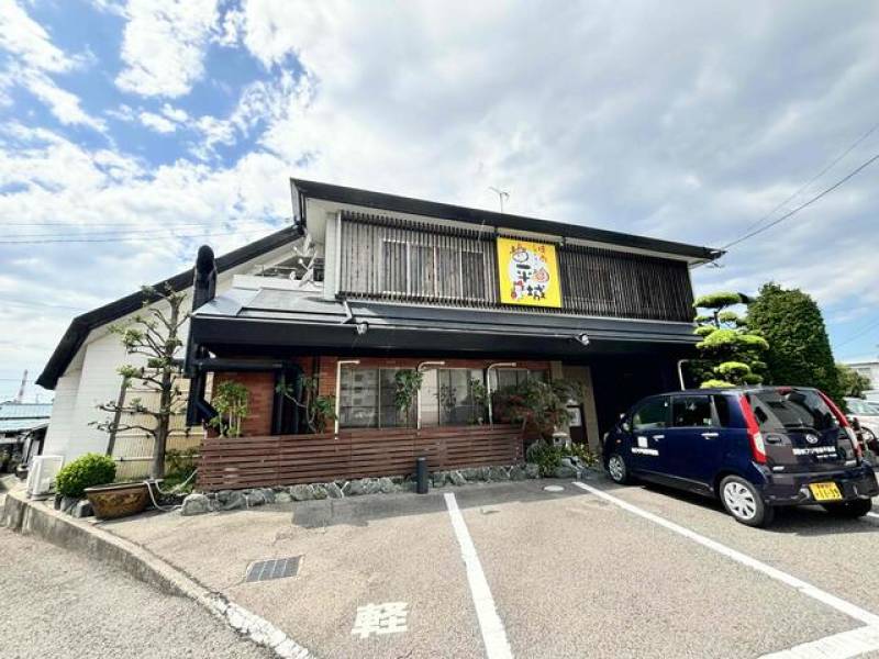 新田町２丁目おが村店舗 1Ｆ の外観写真