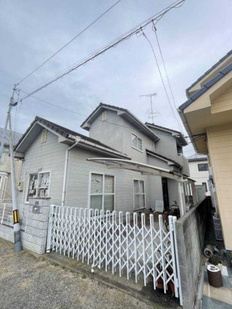 松山市安城寺町 一戸建 の外観写真