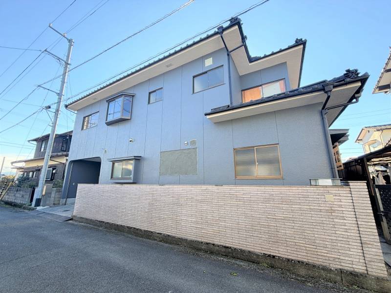 松山市来住町 一戸建 の外観写真