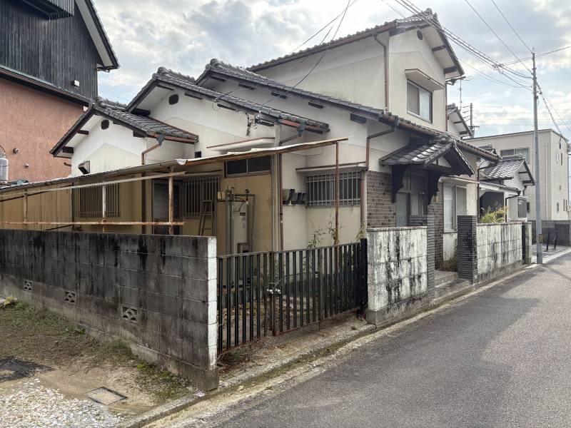 松山市上高野町 の外観写真