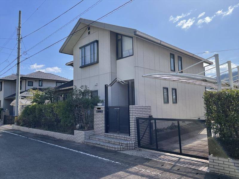 松山市湯の山 一戸建 の外観写真