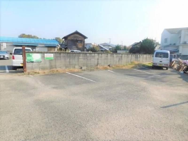 星川弘憲・幸子駐車場　川之江の賃貸駐車場 16の外観写真