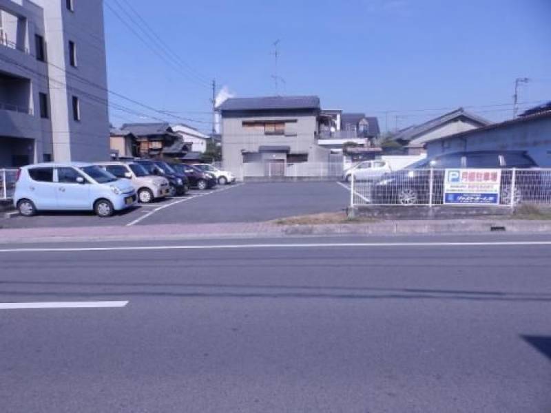 前谷俊三駐車場　伊予三島の賃貸駐車場 1の外観写真