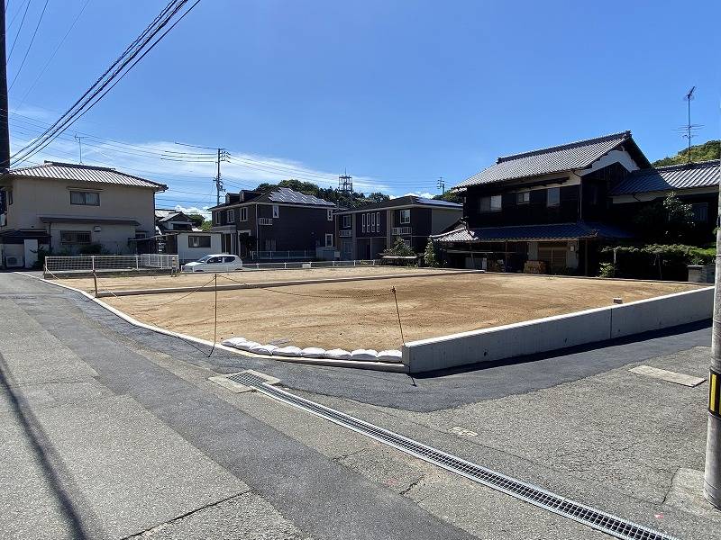 松山市星岡 1号地の外観写真