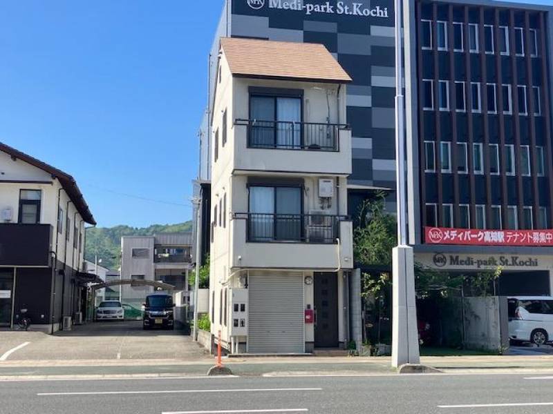 高知市新本町 一戸建 の外観写真