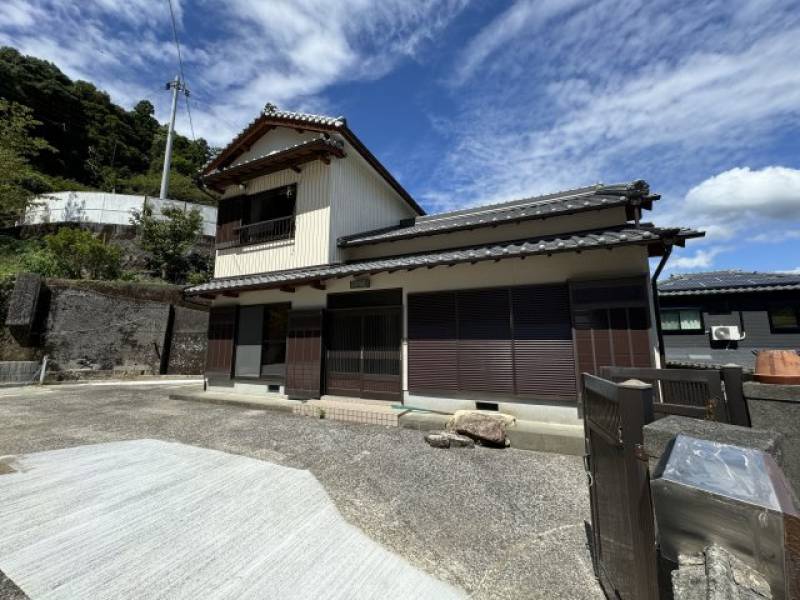 高知市神田 一戸建 の外観写真