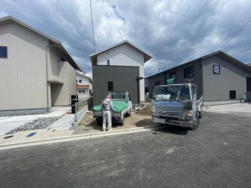 松山市桑原 一戸建 の外観写真