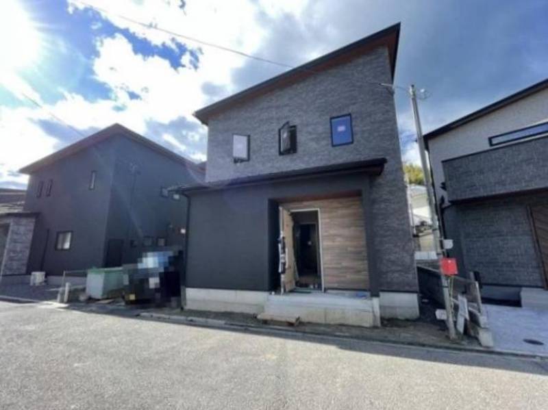 松山市港山町 一戸建 の外観写真