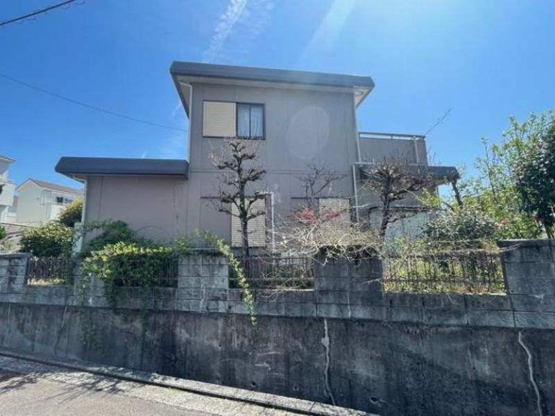 松山市南梅本町 一戸建 の外観写真