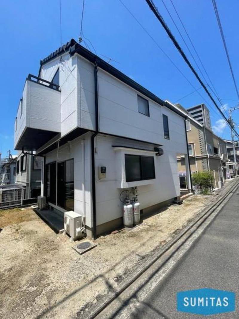 松山市南持田町 一戸建 の外観写真