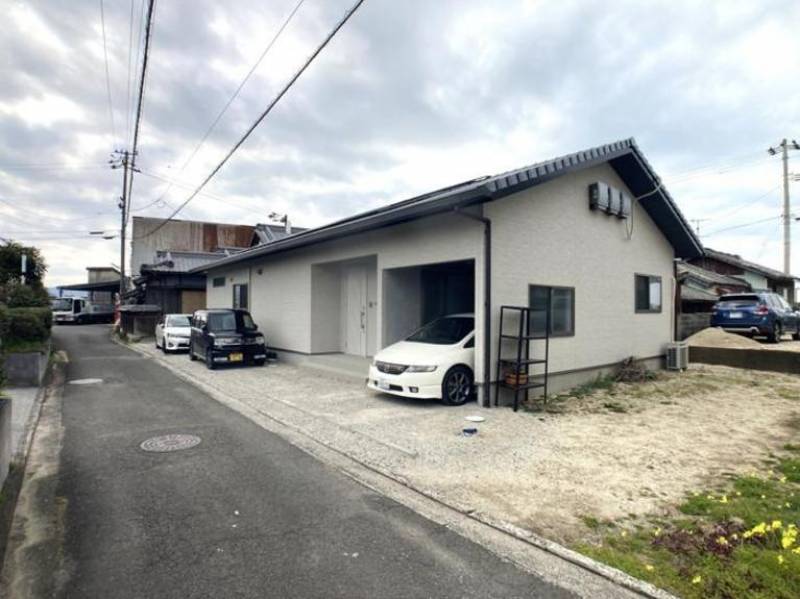 松山市柳原 一戸建 の外観写真