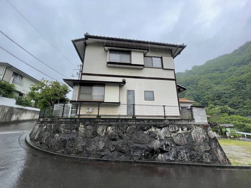 松山市食場町 一戸建 の外観写真