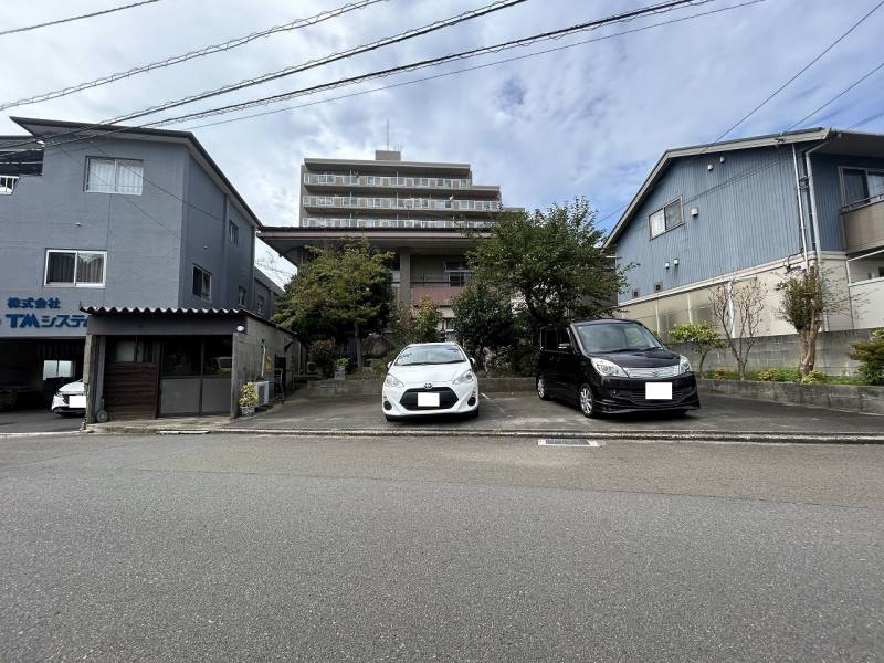 松山市衣山 の外観写真