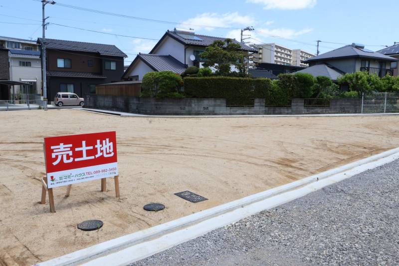 伊予郡砥部町高尾田 7号地の外観写真