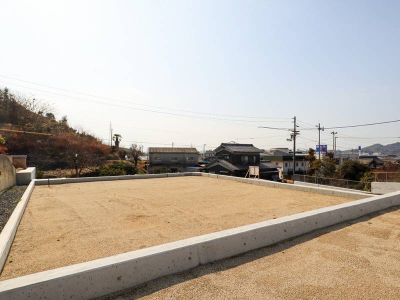 松山市平田町 ミセスタウン平田町2号地の外観写真