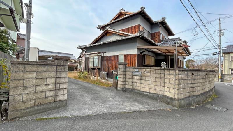 松山市溝辺町 の外観写真