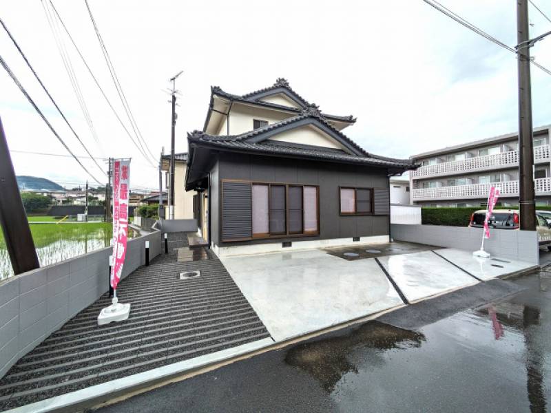 伊予郡砥部町高尾田 一戸建 の外観写真