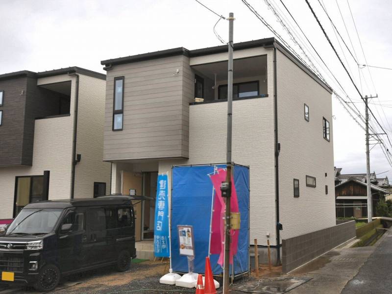 松山市来住町 一戸建 C号棟の外観写真