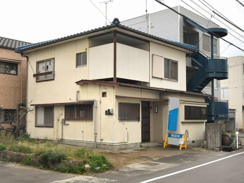 松山市南斎院町 一戸建 の外観写真