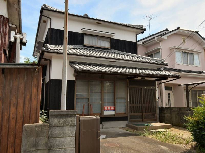 松山市高岡町 一戸建 の外観写真