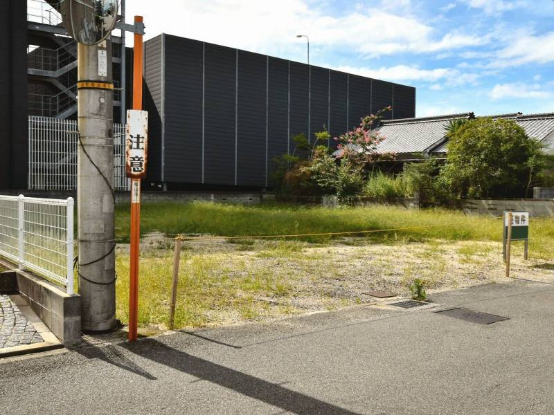 松山市東長戸  南側の外観写真