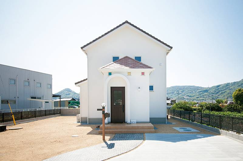 株 アトムアソート 一級建築士事務所の住宅実例 リビング続きの小部屋はいろいろ使える便利な空間 香川の家