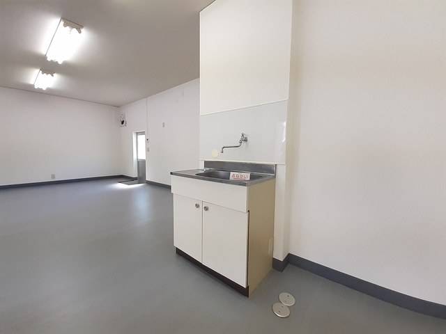 高松市屋島西町２４８０－１ 屋島西町店舗４ １０２ 物件写真1