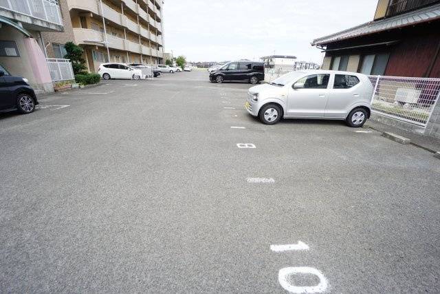 香川県観音寺市出作町18-7 ロイヤルハイツコニーズII 205 物件写真1