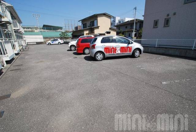 愛媛県松山市高砂町３丁目 フィオーレ城北 1階  物件写真1