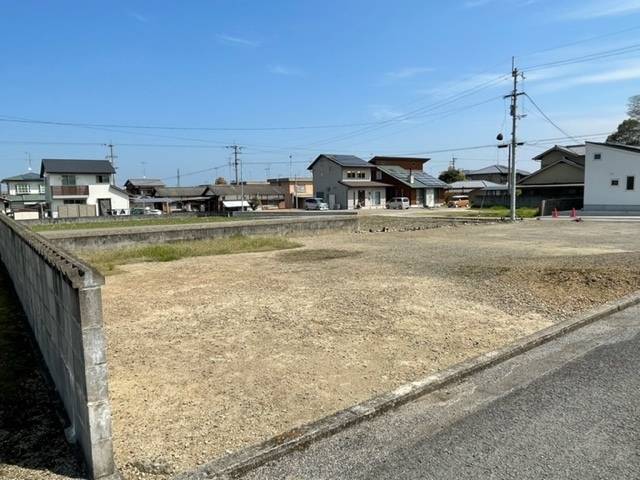 西条市小松町新屋敷 西条市小松町新屋敷   物件写真1