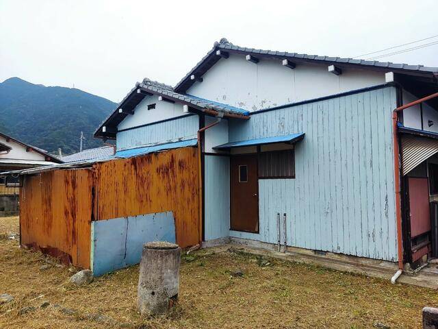 愛媛県新居浜市篠場町 新居浜市篠場町 一戸建  物件写真1