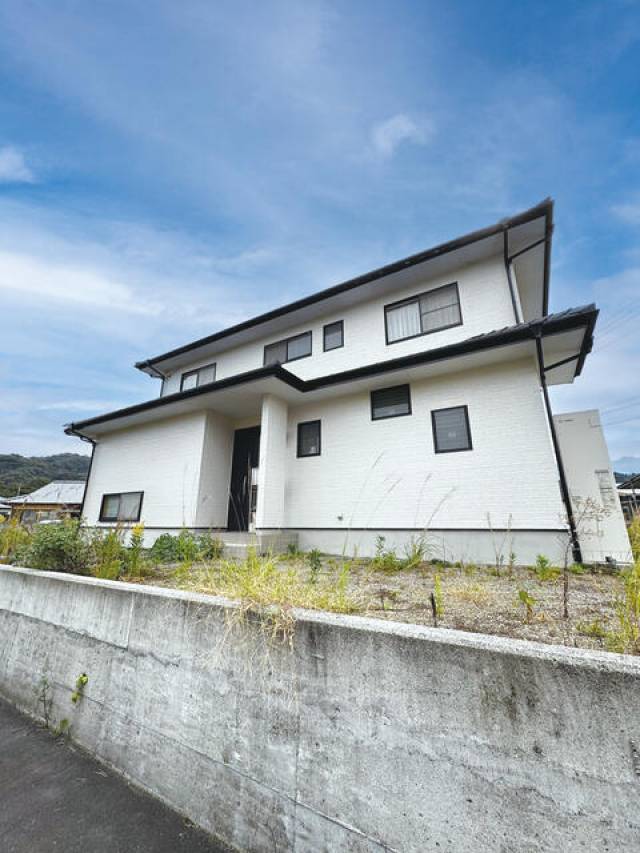 愛媛県新居浜市阿島２丁目 新居浜市阿島 一戸建  物件写真1