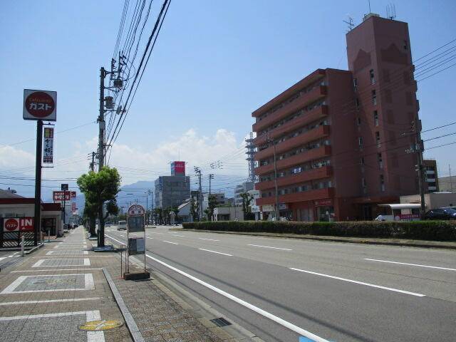 愛媛県新居浜市徳常町 コーナン徳常ビル  物件写真1