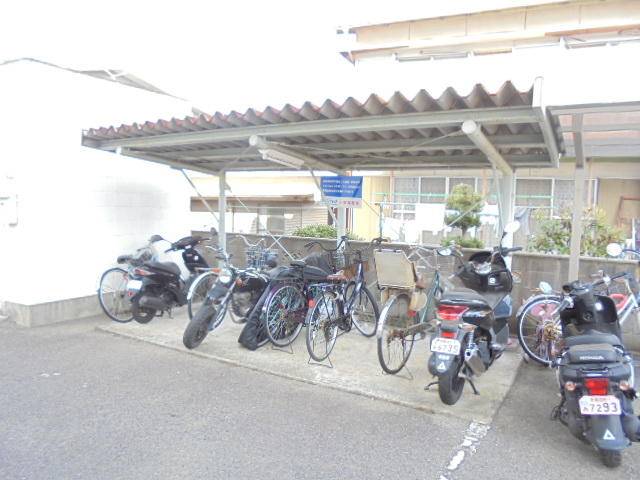 愛媛県新居浜市高津町 サンロイヤル欄振瑠  物件写真1