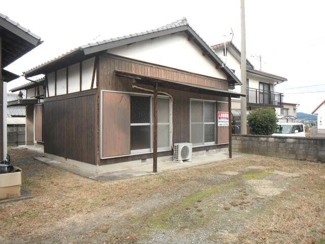 愛媛県新居浜市中村４丁目 中村４丁目借家  物件写真1